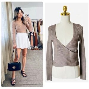 Abercrombie & Fitch Bloggers Favorite LuxeLoft Slim Wrap Cropped Knit Sweater  M